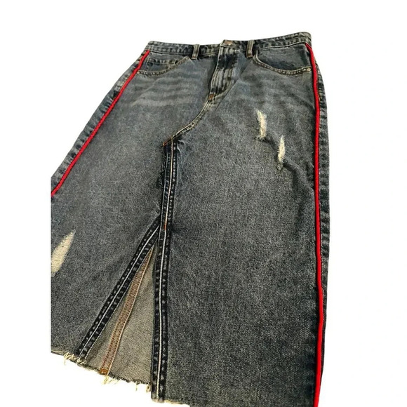 Hotwind Denim knee length A-Line Skirt with slit  Size Large - Picture 3 of 8